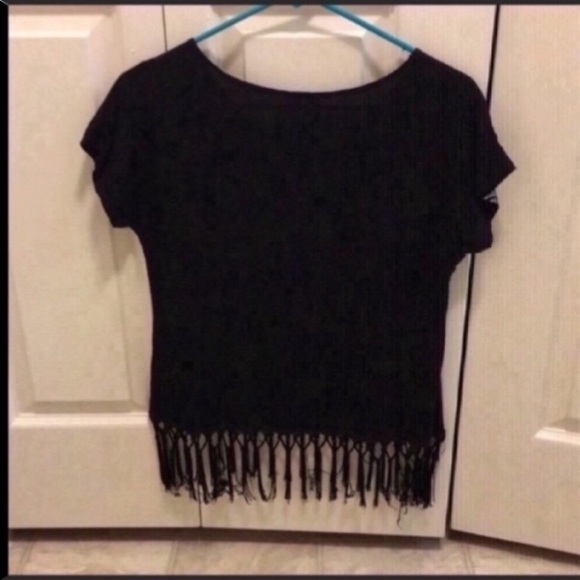 Francesca’s Fringe Top - Picture 4 of 4